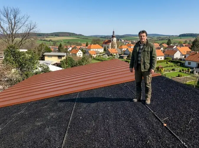 DRATKOFOL - fólie pod plechové střešní krytiny.